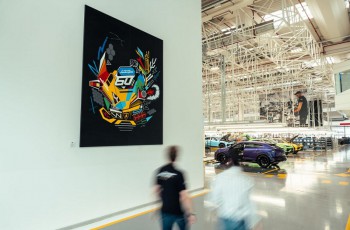 兰博基尼汽车公司举办“梦想之旅——世界眼中的兰博基尼”展览