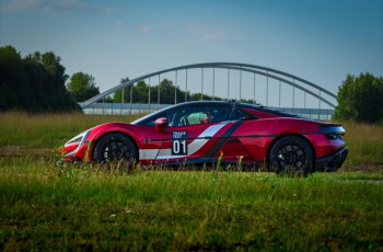 472.41 km/h，仰望 U9 赛道版问鼎全球电车极速纪录